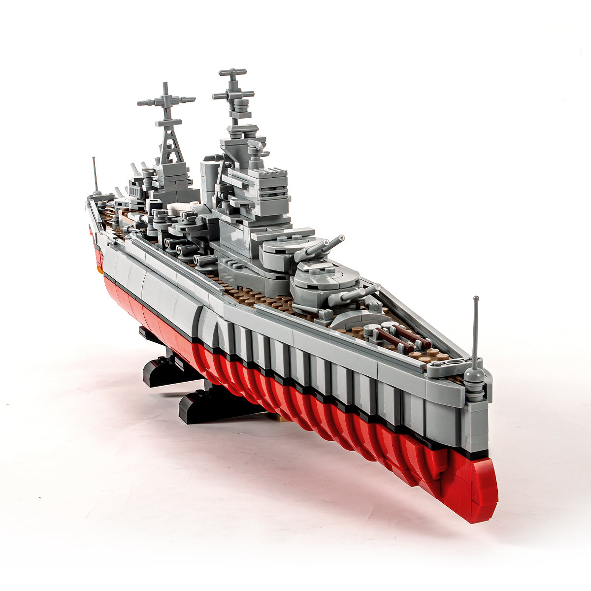 DAHONPA Ship Series Queen Elizabeth Class Battleship Building Blocks Set with 1564 Pieces