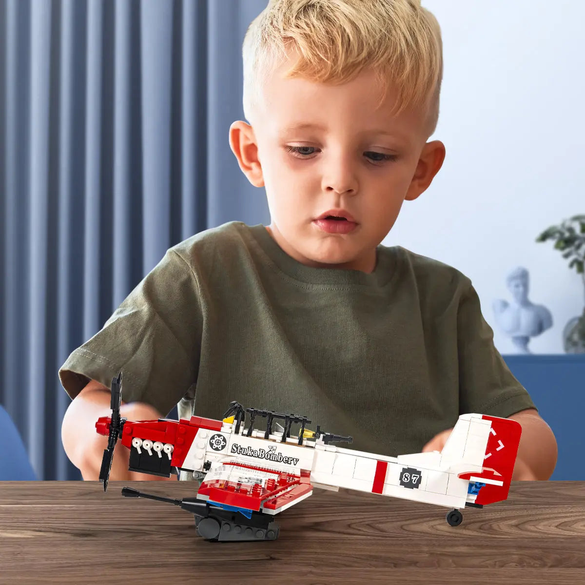 DAHONPA Military Series Stuka Bomber Army Airplane Building Blocks Set with 649 Pieces DAHONPA