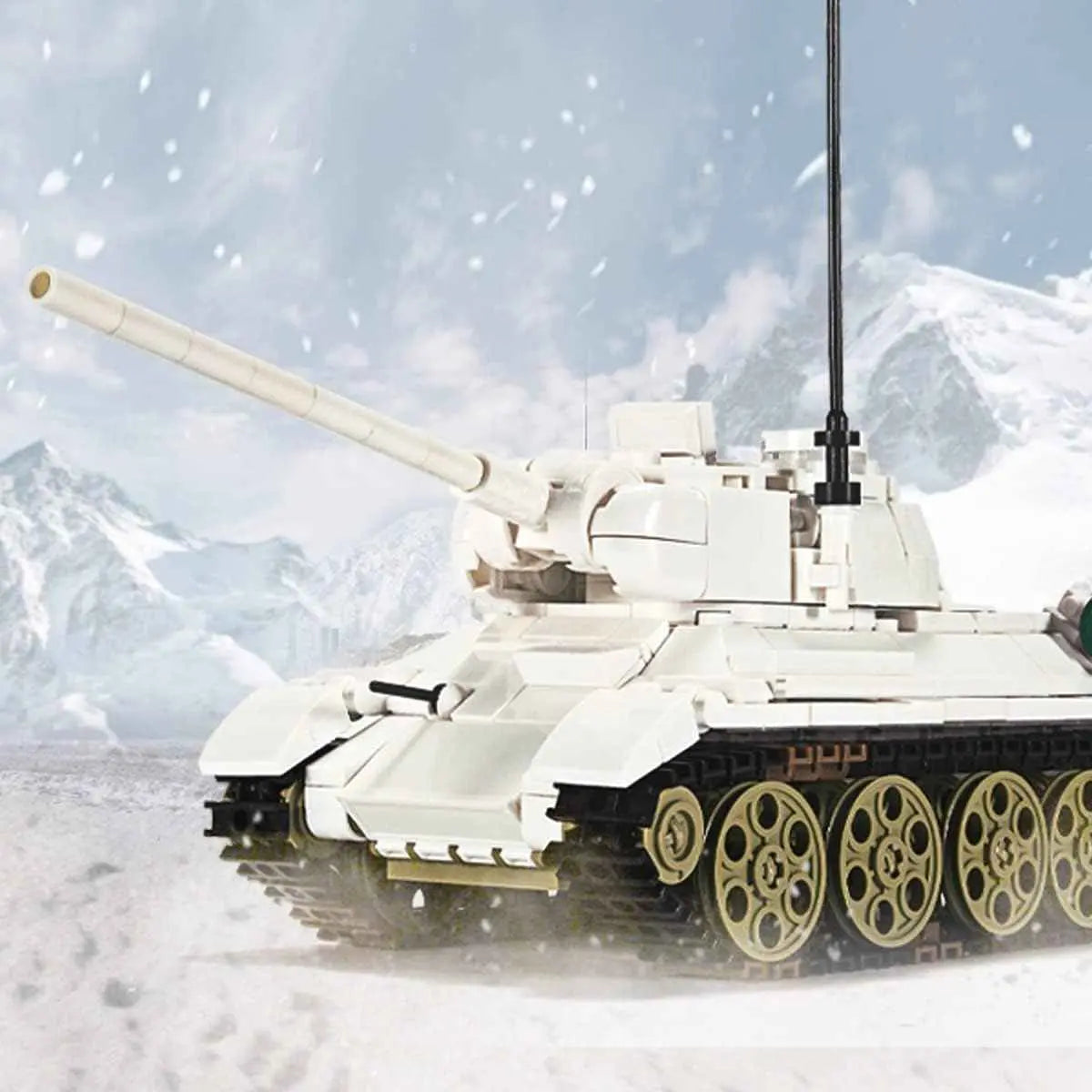 Cinematic battlefield display of the DAHONPA winter camo white tank building blocks model set against a snowy mountain backdrop