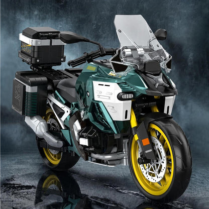 DAHONPA Locomotive Series 1:8 Scale Sports Motorcycle Building Block Set – 831 Pieces, Realistic Adventure Bike Model with Display Stand
