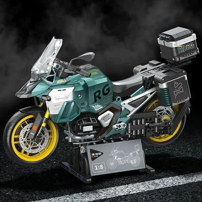DAHONPA Locomotive Series 1:8 Scale Sports Motorcycle Building Block Set – 831 Pieces, Realistic Adventure Bike Model with Display Stand