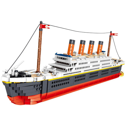 DAHONPA Titanic model cruise ship building blocks set isolated on a clean white background