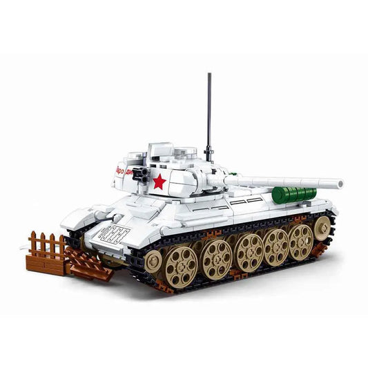 DAHONPA WW2 T-34 winter white tank model crushing a wooden fence built from premium building blocks set